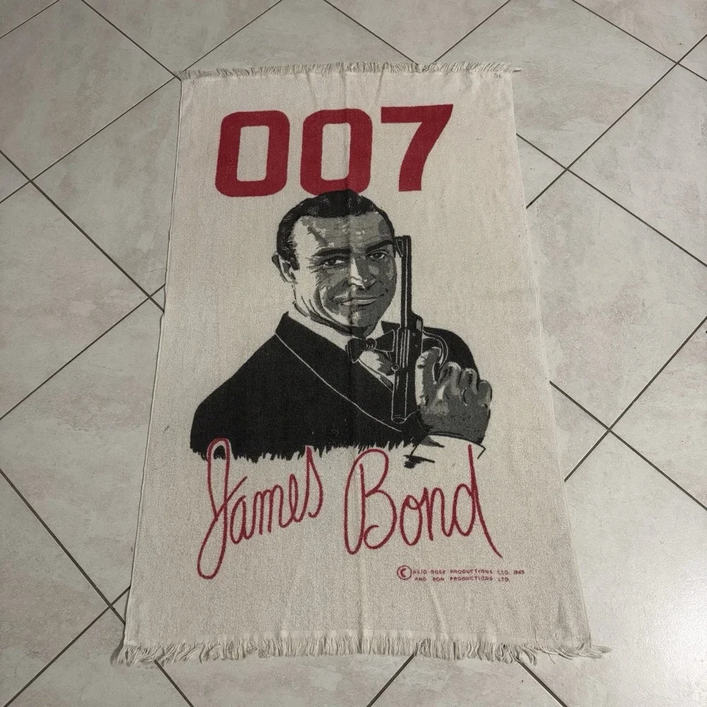 Vintage James Bond Beach Towel 007 Sean Connery 33x52 Movie Poster Portrait 60s